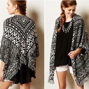 Anthropologie Moth- Black & White Stripe Fringe Oversize Shawl Aztec- Size Small